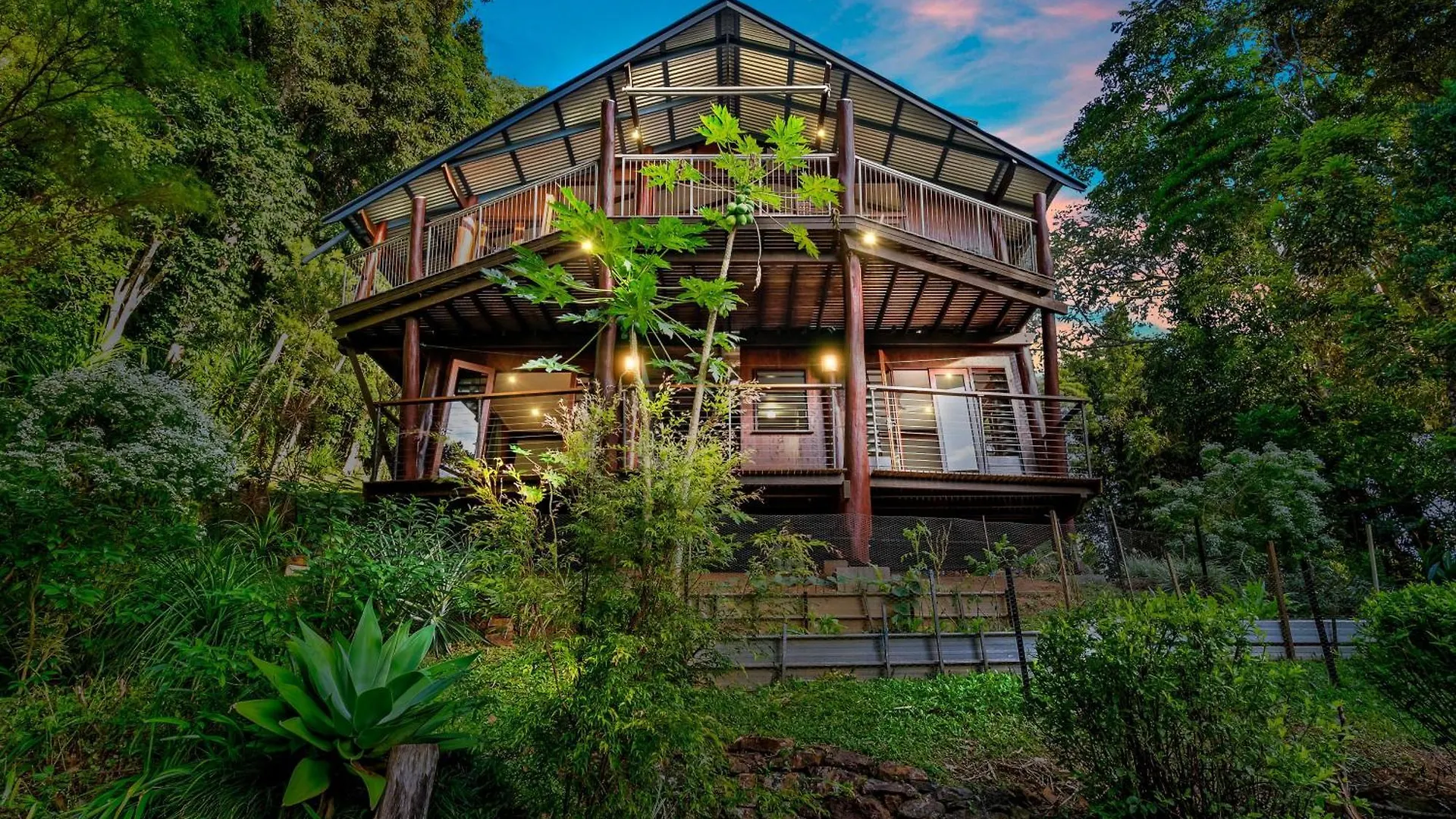 Pole Home In Paradise At Kuranda