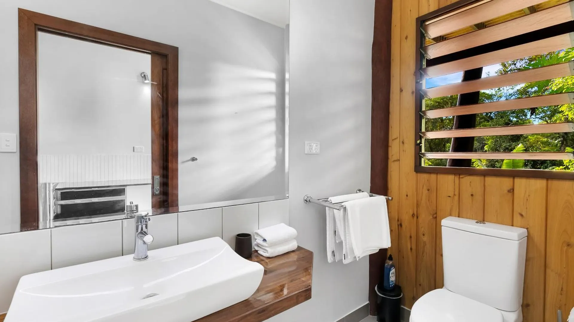 Pole Home In Paradise At Kuranda Holiday home